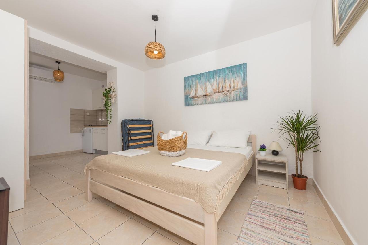 Apartmani Vukusic Promajna Εξωτερικό φωτογραφία