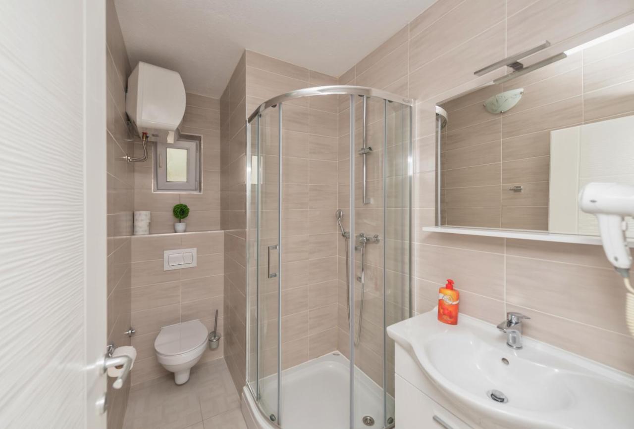 Apartmani Vukusic Promajna Εξωτερικό φωτογραφία