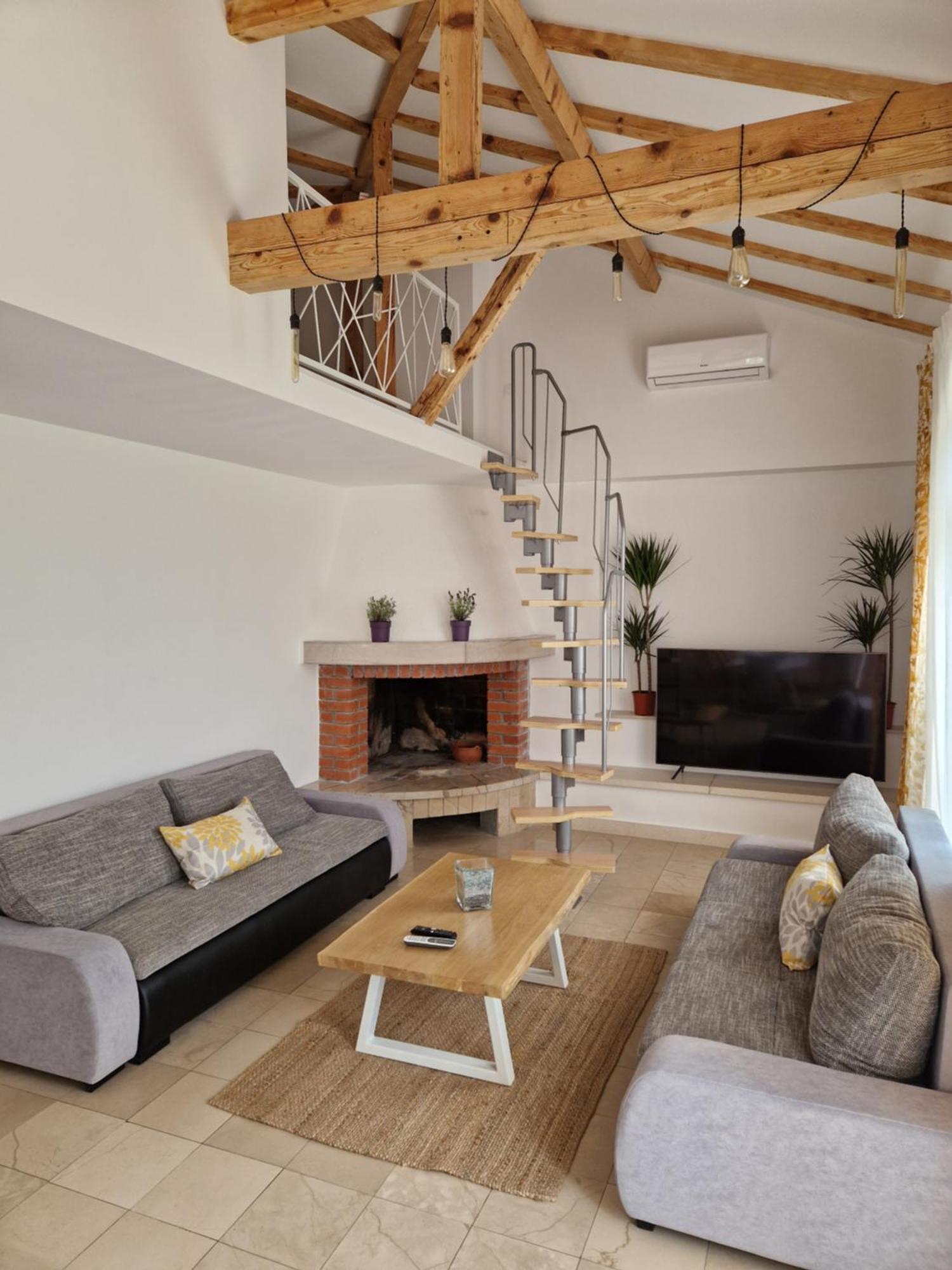 Apartmani Vukusic Promajna Εξωτερικό φωτογραφία